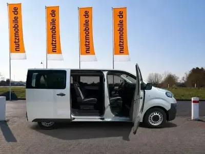 Gebraucht Peugeot Expert 120 PS (88 kW) 2018 Grau Van