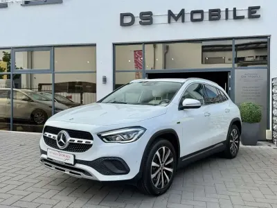 Gebraucht Mercedes GLA250 Progressive 160 PS (117 kW) 2021 Weiß SUV