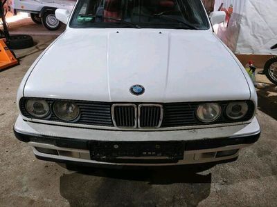 gebraucht BMW 318 e30 iA Touring