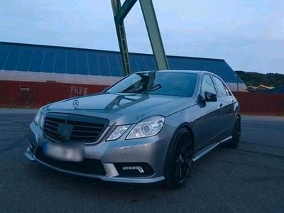 Gebraucht Mercedes E500 AMG 387 PS (284 kW) 2010 Grau Limousine