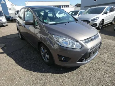 Gebraucht Ford C-MAX SYNC Edition 125 PS (91 kW) 2015 Brisbane braun (met.) Van / Kleinbus