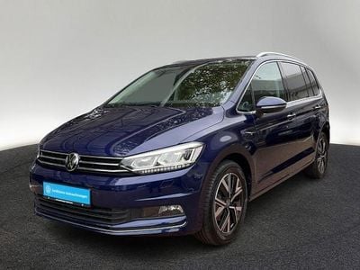 Blau (h7 atlantik blue metallic) Gebraucht 2023 VW Touran Highline Van / Kleinbus | 33.889 € (Guter Preis)