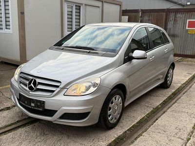 Mercedes B180