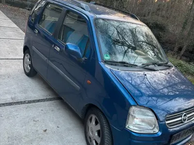 Begagnad Opel Agila 75 HK (55 kW) 2002 Blå Minibuss