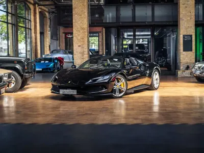 Neu Ferrari 296 829 PS (609 kW) 2026 Schwarz Cabrio