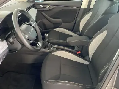 Gebraucht Skoda Kamiq Selection 116 PS (85 kW) 2025 Grau graphit grau (metallic) SUV