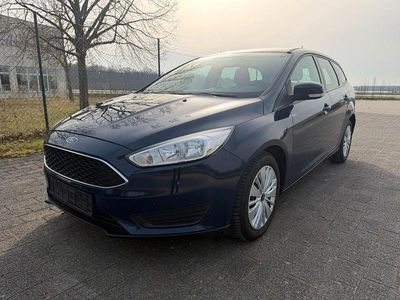 Gebraucht Ford Focus Trend 101 PS (74 kW) 2018 Blau Kombi