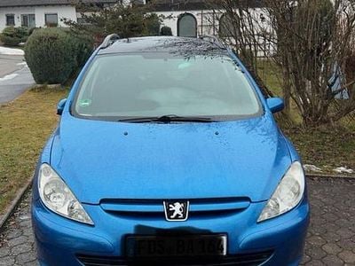 Blau Gebraucht 2003 Peugeot 307 Kombi | 1.700 € (Teuer)
