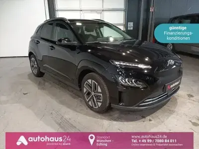 Gebraucht Hyundai Kona Trend 100 kW (136 PS) 2022 Schwarz SUV