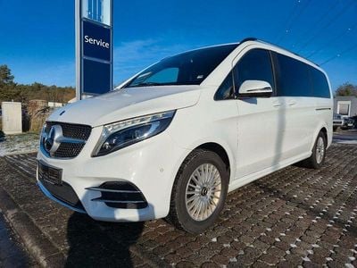 Weiß Gebraucht 2019 Mercedes V300 AMG line Van / Kleinbus | 48.800 € (Guter Preis)