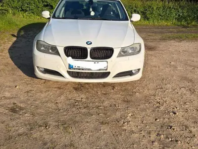 Gebraucht BMW 318 Performance 143 PS (105 kW) 2010 Weiß Kombi
