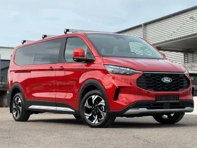 Neu Ford Tourneo Active 170 PS (125 kW) 2025 Rot Van / Kleinbus