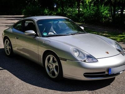 Porsche 911 Carrera 4