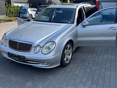 Mercedes E320