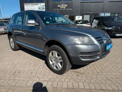Usata VW Touareg 224 CV (164 kW) 2006 Grigio SUV