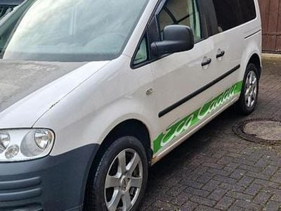Second-hand VW Caddy 101 CP (74 kW) 2006 Alb Monovolum