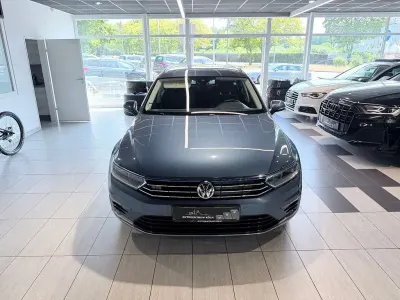 Gebraucht VW Passat GTE 156 PS (114 kW) 2020 Blau Kombi
