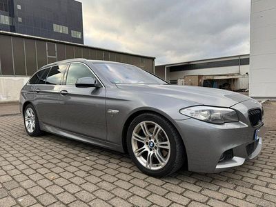 Grau Gebraucht 2012 BMW 520 Sport Line Kombi | 10.499 € (Teuer)