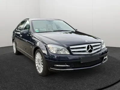 Gebraucht Mercedes C350 231 PS (169 kW) 2010 Blau Limousine