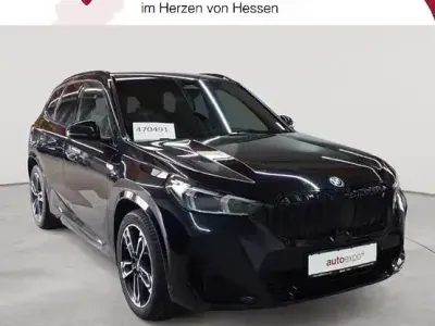 Gebraucht BMW iX1 M Sport 230 kW (313 PS) 2023 Saphirschwarz metallic SUV