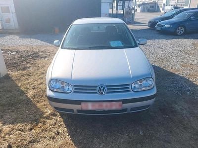 Second-hand VW Golf III 101 CP (74 kW) 1999 Gri Berlinǎ