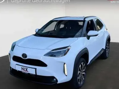 Neu Toyota Yaris Cross 130 PS (95 kW) 2026 Weiß SUV