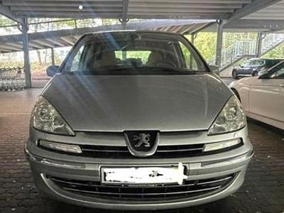 Peugeot 807