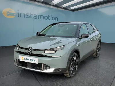 Neu Citroën C4 131 PS (96 kW) 2025 Grün SUV
