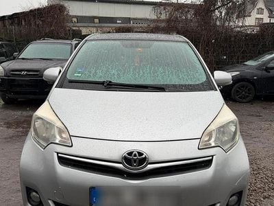 Gebraucht Toyota Verso-S 90 PS (66 kW) 2012 Van / Kleinbus