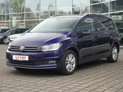 Gebraucht VW Touran Comfortline 150 PS (110 kW) 2022 Blau Van / Kleinbus