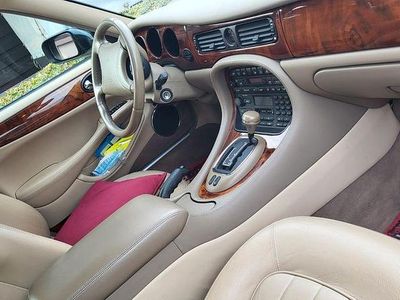 Grün Gebraucht 1998 Jaguar XJ Executive Limousine | 21.000 €
