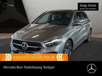 Gebraucht Mercedes B180 Advanced 136 PS (100 kW) 2025 Grau Van / Kleinbus