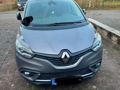 Grau Gebraucht 2018 Renault Scénic Van / Kleinbus | 12.000 €