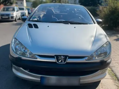Gebraucht Peugeot 206 CC 110 PS (80 kW) 2002 Silber Cabrio