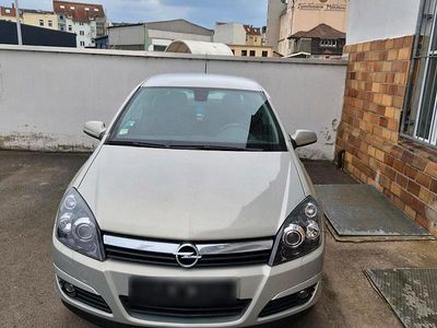 Gebraucht Opel Astra 105 PS (77 kW) 2004 Silber Kleinwagen