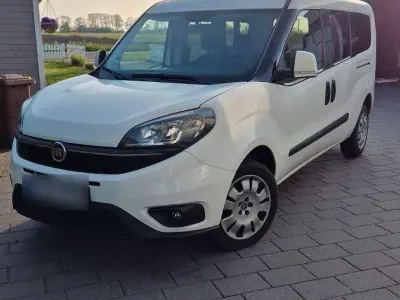 Gebraucht Fiat Doblò 120 PS (88 kW) 2018 Weiß Van / Kleinbus