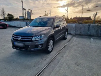Gebraucht VW Tiguan Sportline 177 PS (130 kW) 2015 Grau SUV
