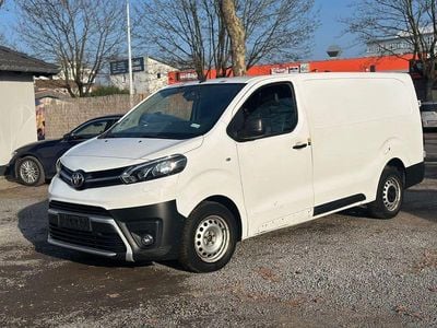 Weiß Gebraucht 2022 Toyota Proace Van / Kleinbus | 10.900 €