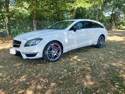 Gebraucht Mercedes CLS63 AMG Shooting Brake AMG 557 PS (409 kW) 2012 Weiß Kombi