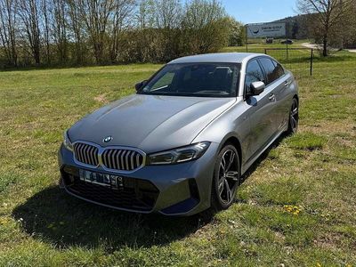 Gebraucht BMW 320 184 PS (135 kW) 2023 Grau Limousine