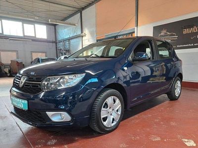 Second-hand Dacia Sandero Lauréate 90 CP (66 kW) 2017 Albastru Berlinǎ