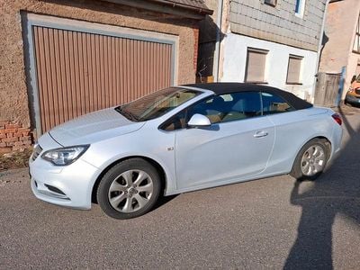 Gebraucht Opel Cascada Innovation 165 PS (121 kW) 2013 Weiß Cabrio