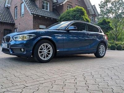 Gebraucht BMW 118 Sport Line 136 PS (100 kW) 2016 Blau Kleinwagen