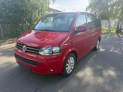 Gebraucht VW Multivan 179 PS (131 kW) 2011 Rot Van / Kleinbus