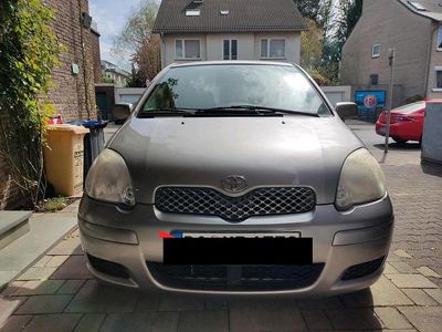 Gebraucht Toyota Yaris 65 PS (47 kW) 2005 Grau Kleinwagen