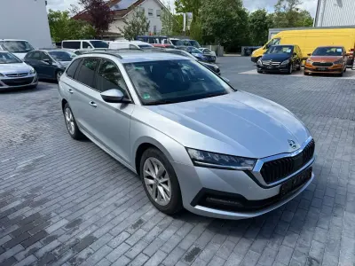 Gebraucht Skoda Octavia Ambition 150 PS (110 kW) 2021 Silber Kombi