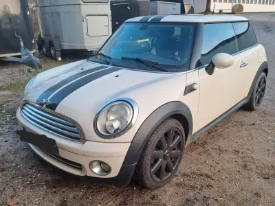 Usado Mini Cooper Pepper 120 HP (88 kW) 2009 Bege Citadino