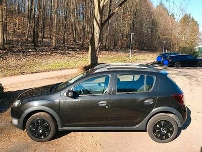 Gebraucht Dacia Sandero Prestige 90 PS (66 kW) 2014 Schwarz Limousine