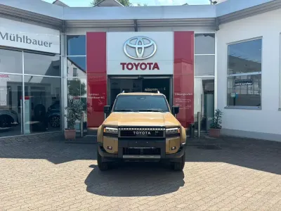 Neu Toyota Land Cruiser Lounge 205 PS (150 kW) 2026 Sand SUV