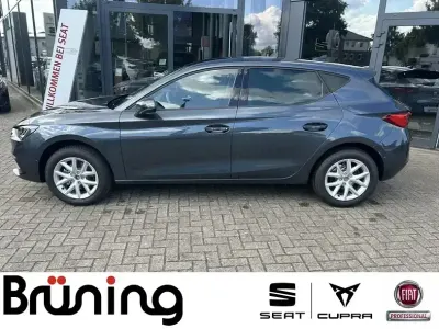Nuova Seat Leon Style 150 CV (110 kW) 2025 Grigio Berlina